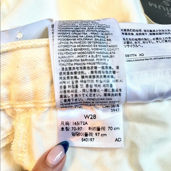 Brand new with tags Levi wedgie - Picture 6 of 6